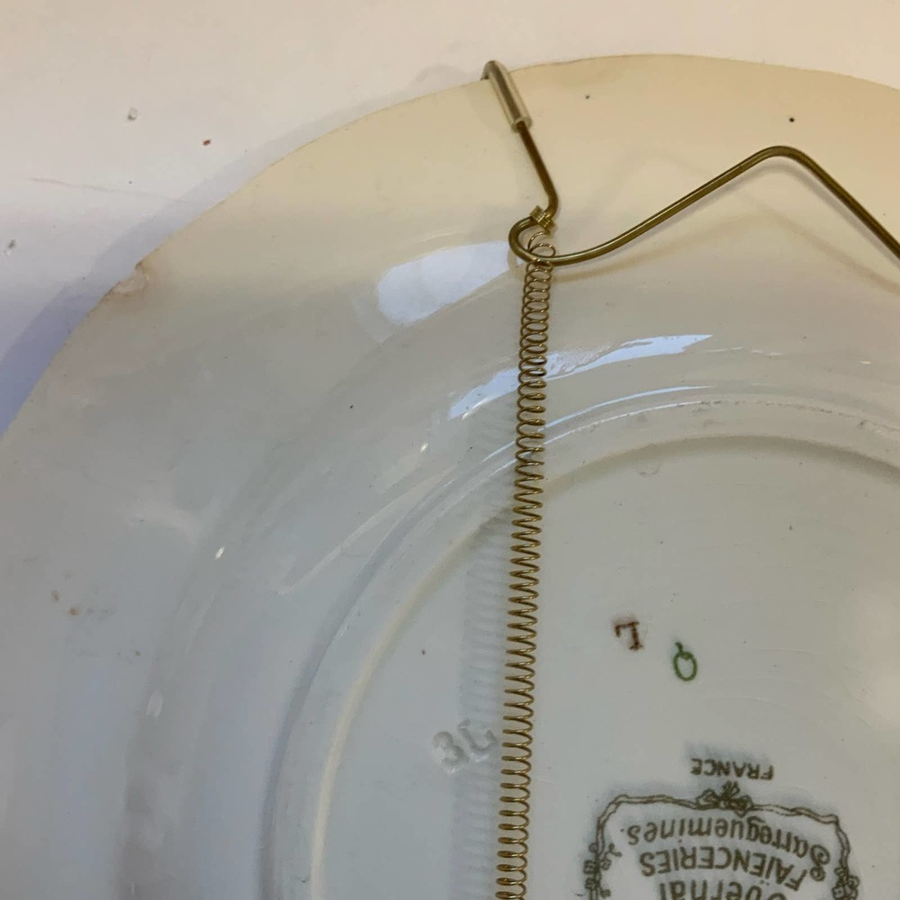 SARREGUEMINES FRENCH VINTAGE Obernai 9.75" Porcelain Plate for Hanging - Picture 5 of 7